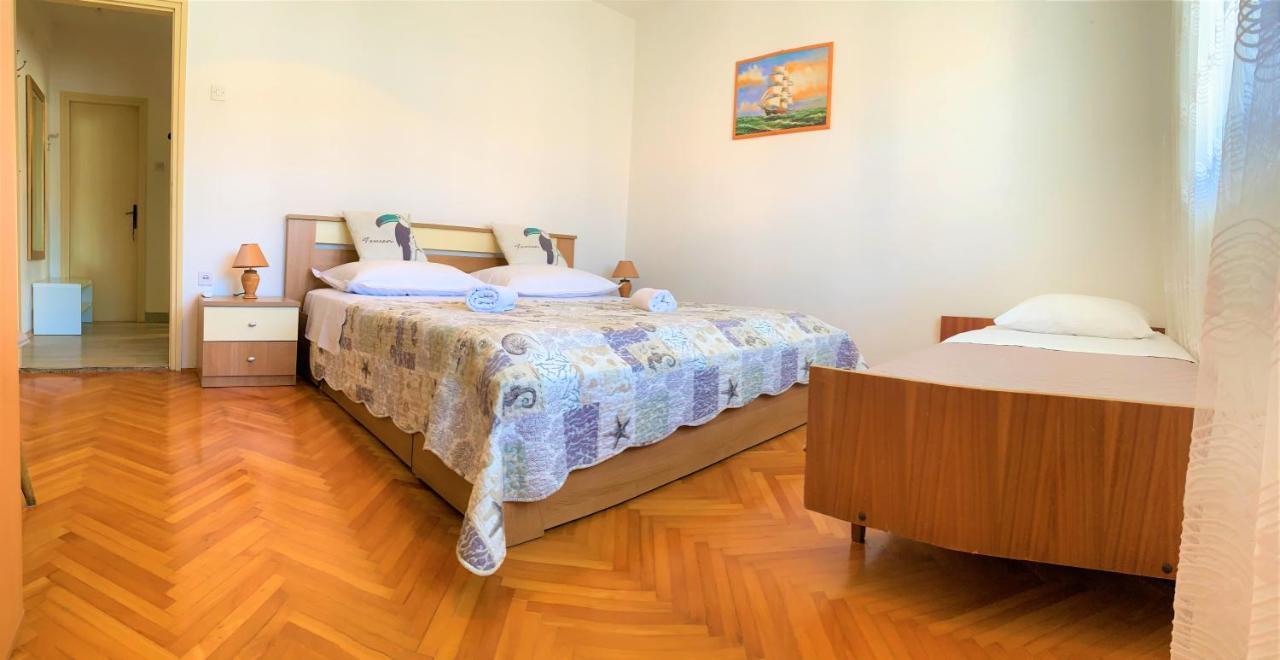 Roko Apartment House Primosten Exterior photo