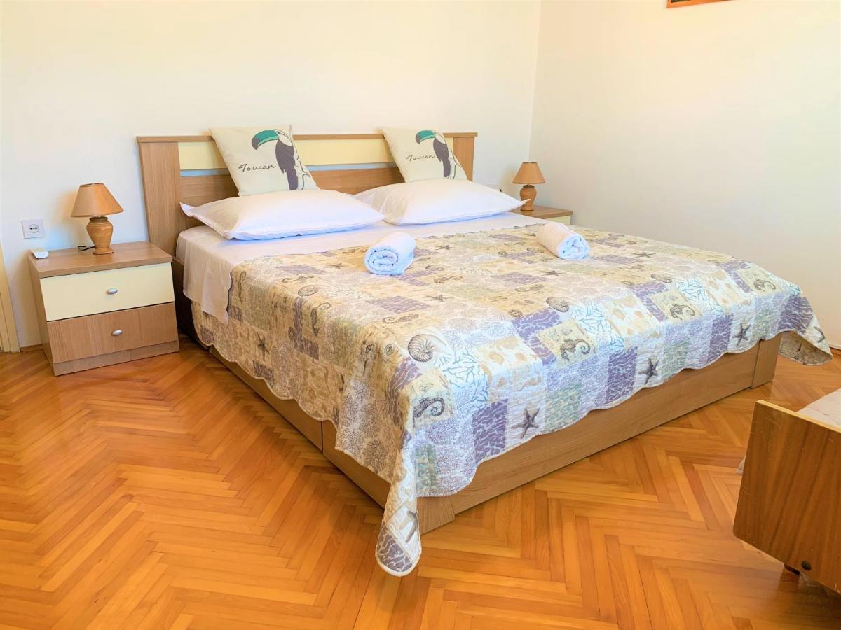 Roko Apartment House Primosten Exterior photo